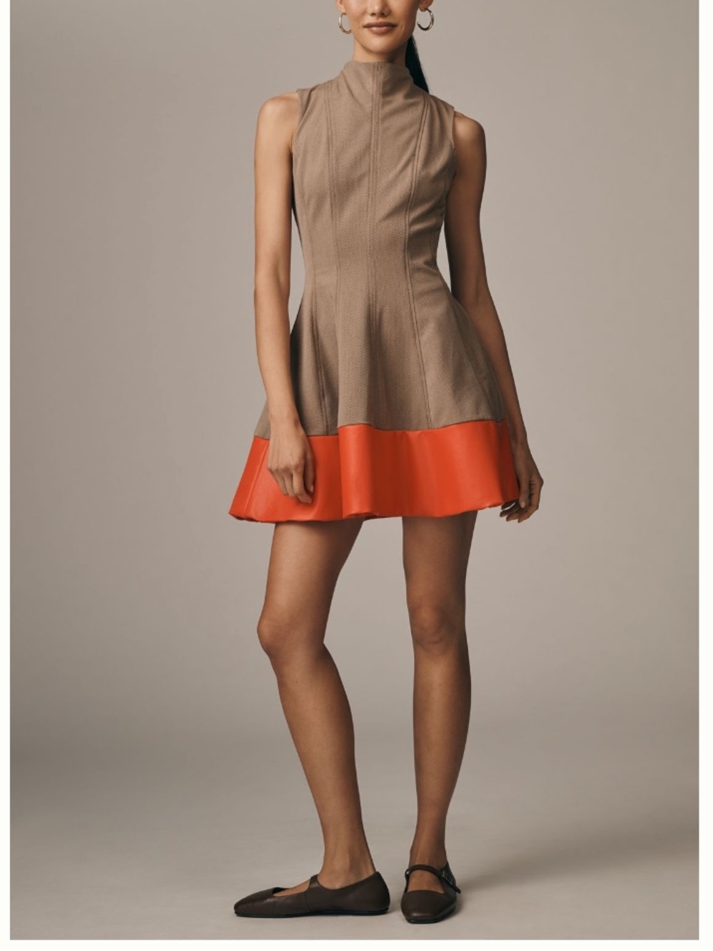 🟠NWT MAEVE by ANTHROPOLOGIE Faux Leather Mock-Neck Mini Dress in Brown/Red LARGE - Picture 5 of 8